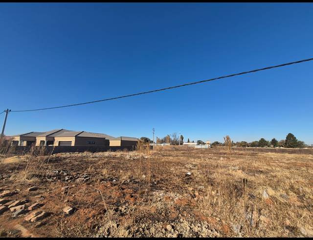 876M² VACANT LAND FOR SALE IN UNITAS PARK
